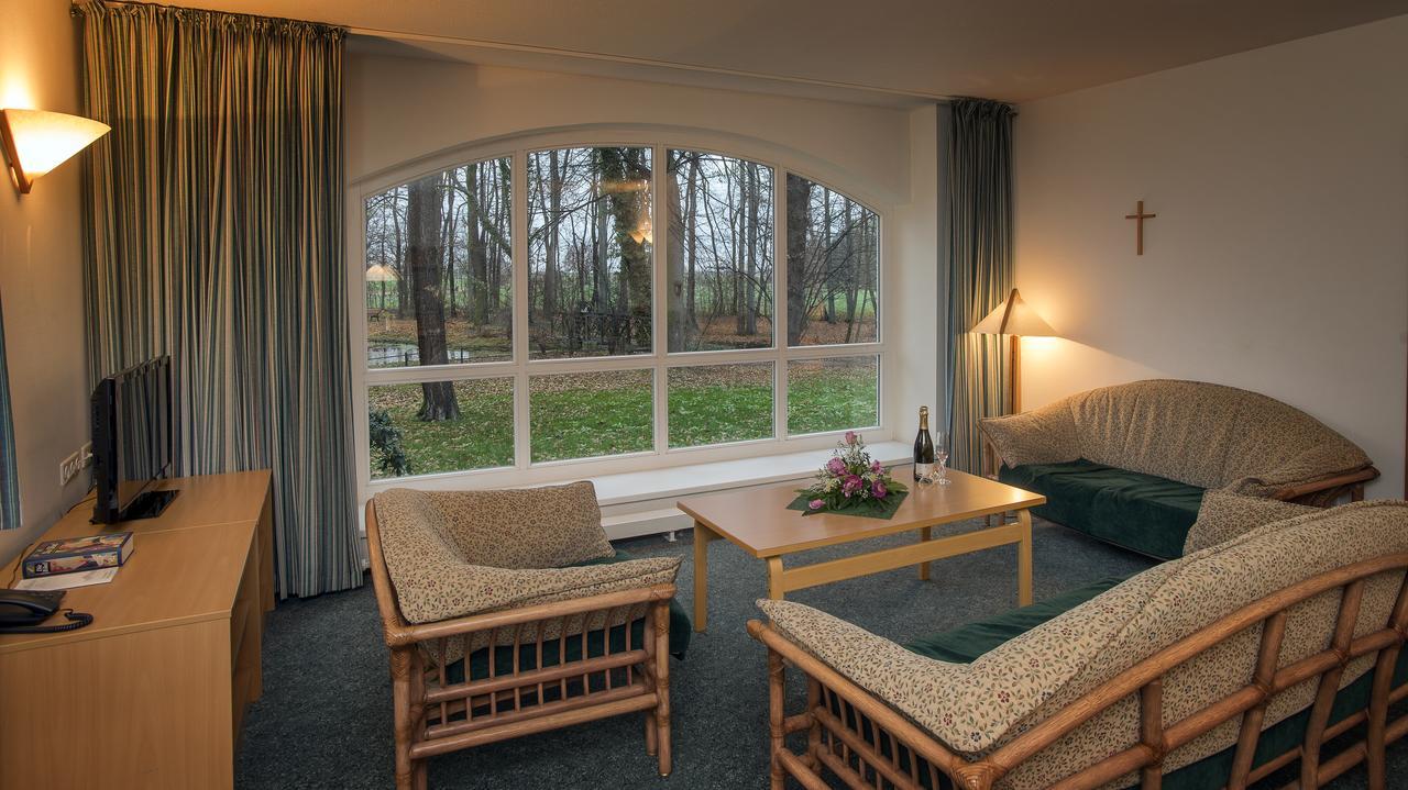 Bildungsgut Schmochtitz Hotel Екстериор снимка